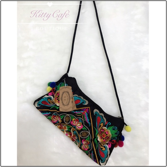 Handbags - Embroidered Asian-Style Purse